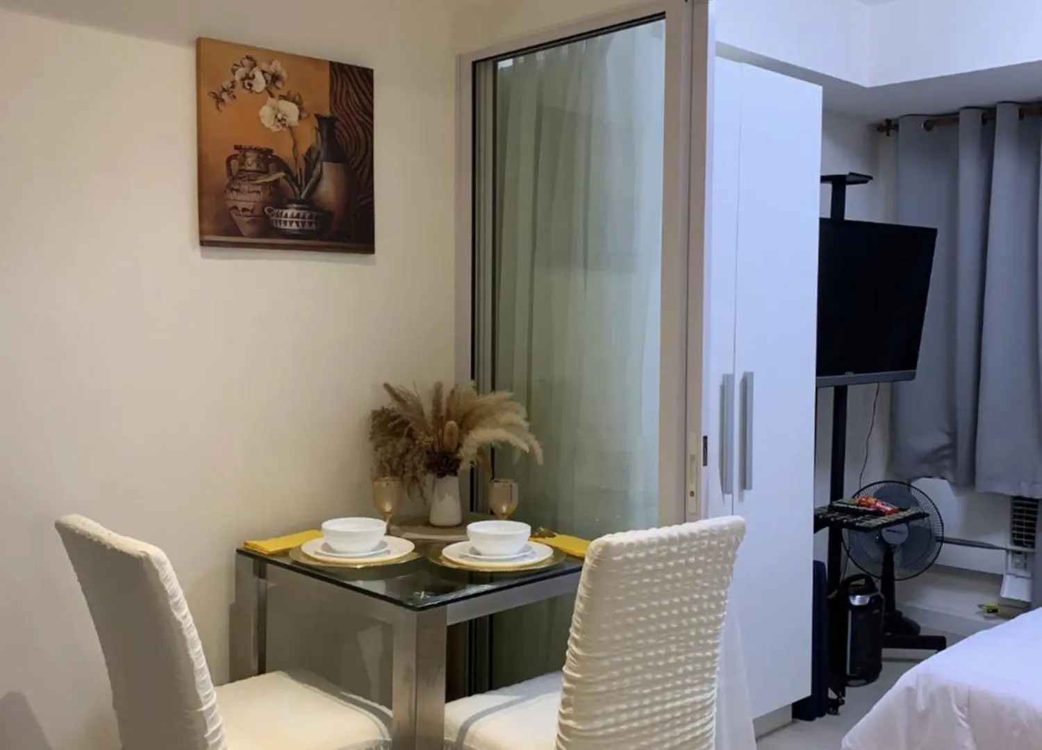 Lägenhet Granduer Staycation Manila